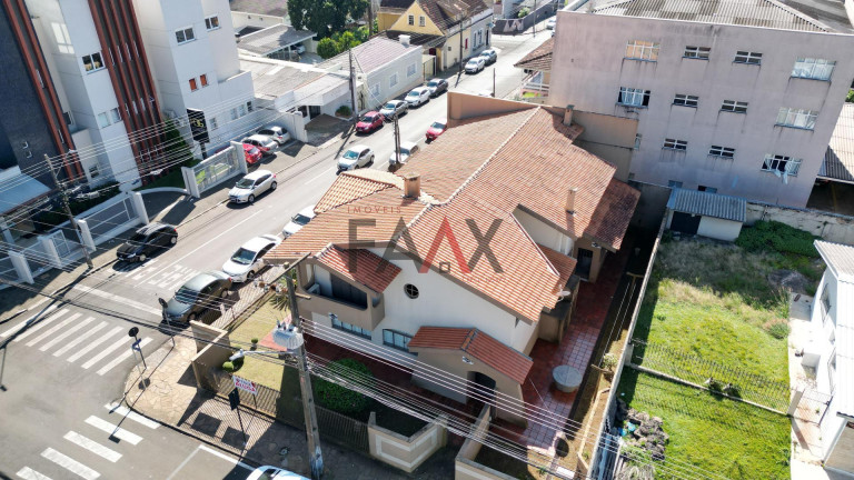 Imagem Casa com 5 Quartos à Venda, 362 m² em Centro - Guarapuava Imagem Casa com 5 Quartos à Venda, 362 m² em Centro - Guarapuava