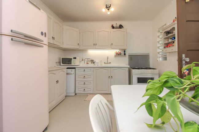 Imagem Casa com 3 Quartos à Venda, 246 m² em Ipanema - Porto Alegre Imagem Casa com 3 Quartos à Venda, 246 m² em Ipanema - Porto Alegre