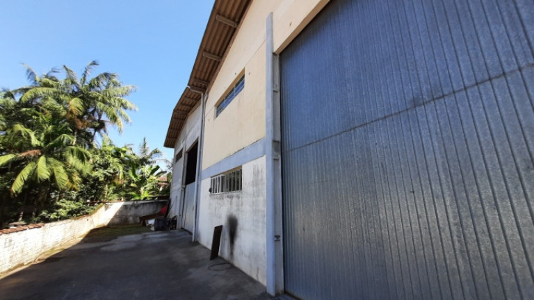 Imagem Galpão à Venda, 550 m² em Floresta - Joinville