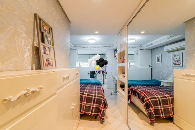 Imagem Apartamento com 4 Quartos à Venda, 266 m² em Petrópolis - Porto Alegre Imagem Apartamento com 4 Quartos à Venda, 266 m² em Petrópolis - Porto Alegre