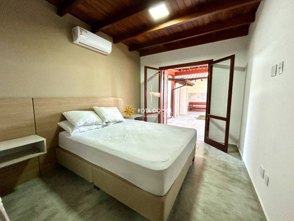 Imagem Casa com 3 Quartos à Venda, 180 m² em Centro - Bombinhas Imagem Casa com 3 Quartos à Venda, 180 m² em Centro - Bombinhas