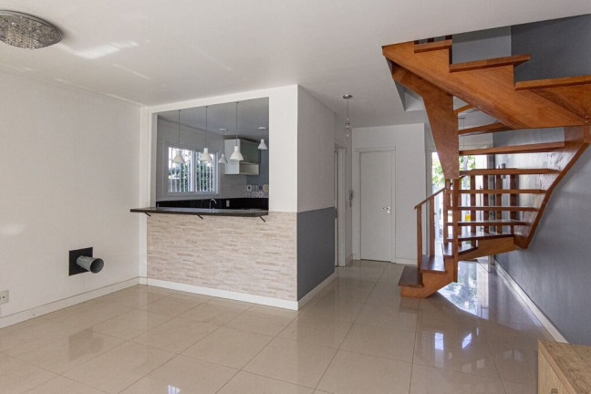 Imagem Casa com 3 Quartos à Venda, 141 m² em Lomba Do Pinheiro - Porto Alegre Imagem Casa com 3 Quartos à Venda, 141 m² em Lomba Do Pinheiro - Porto Alegre