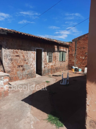 Imagem Casa com 2 Quartos à Venda, 200 m² em Conjunto Habitacional Maestro Júlio Ferrari - Lençóis Paulista Imagem Casa com 2 Quartos à Venda, 200 m² em Conjunto Habitacional Maestro Júlio Ferrari - Lençóis Paulista