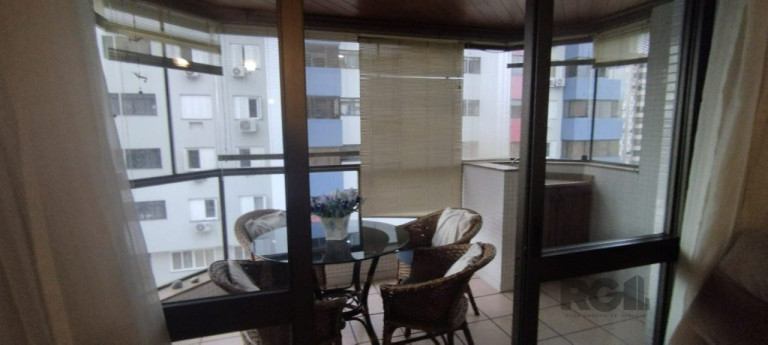Imagem Apartamento com 2 Quartos à Venda, 110 m² em Menino Deus - Porto Alegre Imagem Apartamento com 2 Quartos à Venda, 110 m² em Menino Deus - Porto Alegre
