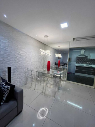 Imagem Casa com 3 Quartos à Venda, 205 m² em Taquara - Rio De Janeiro Imagem Casa com 3 Quartos à Venda, 205 m² em Taquara - Rio De Janeiro