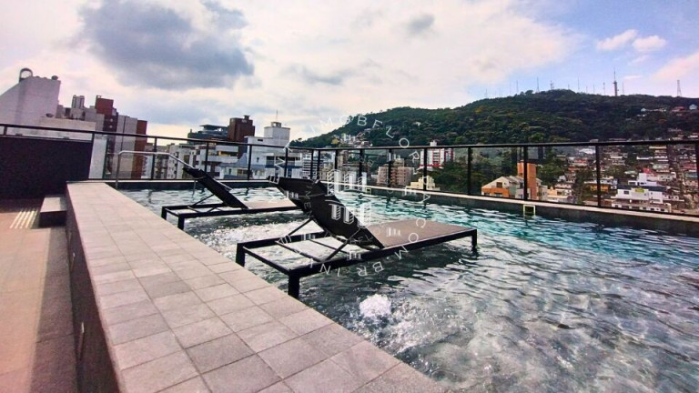 Apartamento com 3 Quartos à Venda, 107 m² em Centro - Florianópolis