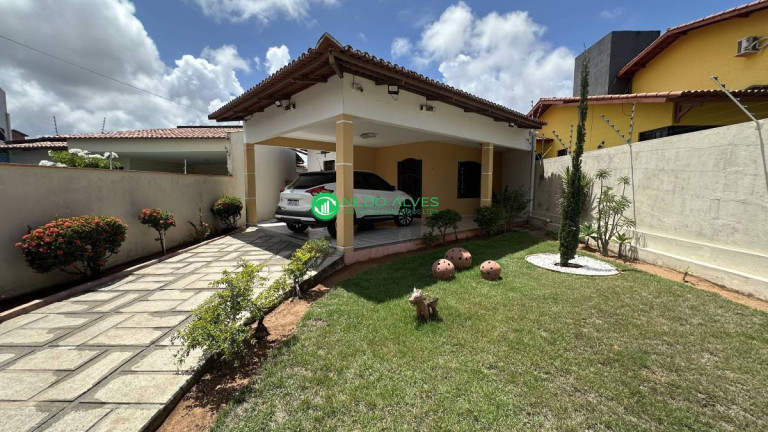 Imagem Casa com 3 Quartos à Venda, 261 m² Imagem Casa com 3 Quartos à Venda, 261 m²