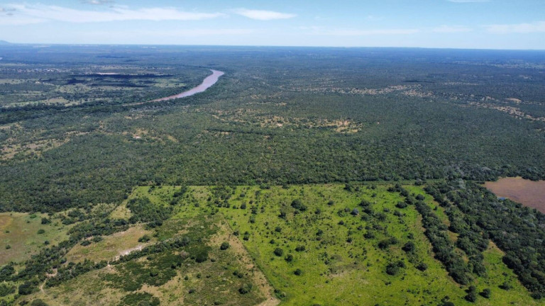 Imagem Fazenda à Venda, 950 m² em Cuiabá Imagem Fazenda à Venda, 950 m² em Cuiabá