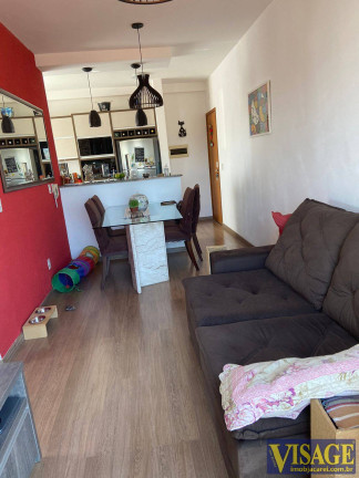 Apartamento com 2 Quartos à Venda,  em Jd. Jacinto - Jacareí