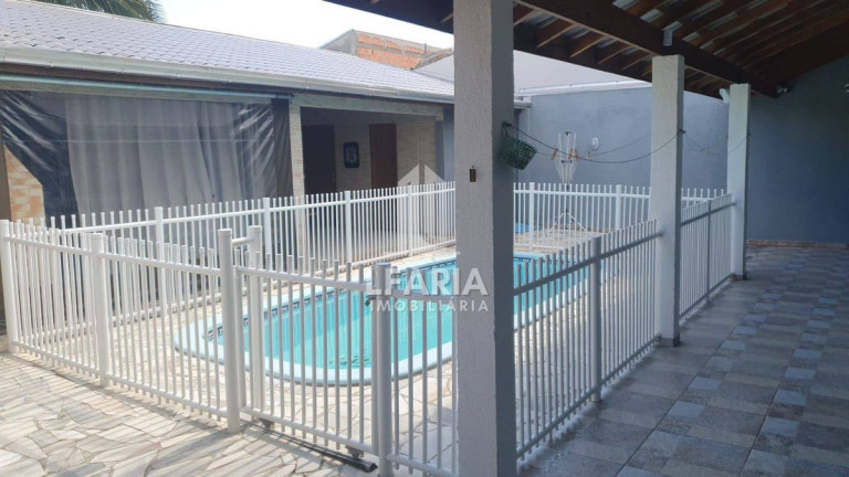 Imagem Casa com 3 Quartos para Temporada, 202 m² em Paese - Itapoá Imagem Casa com 3 Quartos para Temporada, 202 m² em Paese - Itapoá