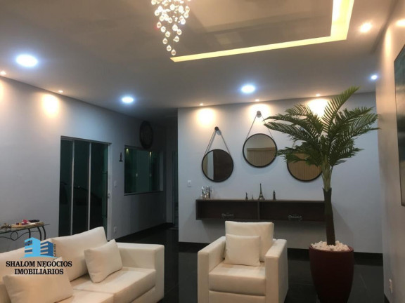 Imagem Casa com 5 Quartos à Venda, 360 m² em Jd Helvécia - Aparecida De Goiânia