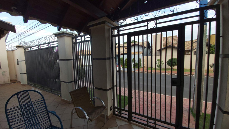Imagem Casa com 3 Quartos à Venda, 252 m² em Vila Vilas Boas - Campo Grande