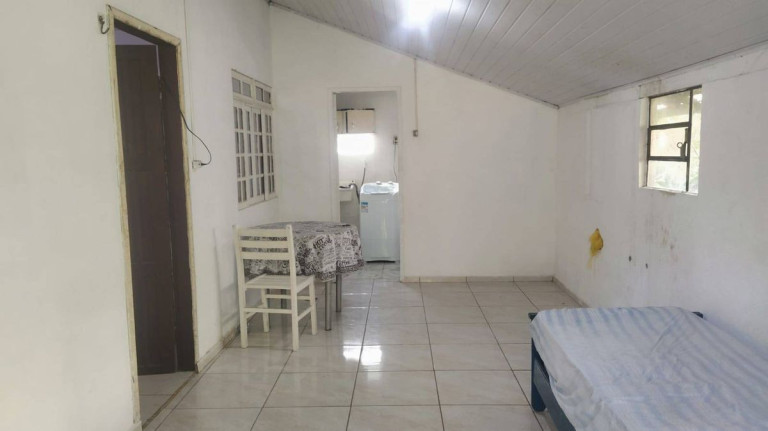 Imagem Casa com 2 Quartos à Venda, 75 m² em Barra Velha Imagem Casa com 2 Quartos à Venda, 75 m² em Barra Velha