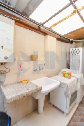 Imagem Casa com 5 Quartos à Venda, 192 m² em Passo Da Areia - Porto Alegre Imagem Casa com 5 Quartos à Venda, 192 m² em Passo Da Areia - Porto Alegre
