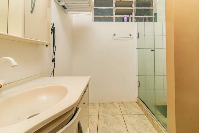 Imagem Imóvel com 2 Quartos à Venda, em Higienópolis - Porto Alegre Imagem Imóvel com 2 Quartos à Venda, em Higienópolis - Porto Alegre