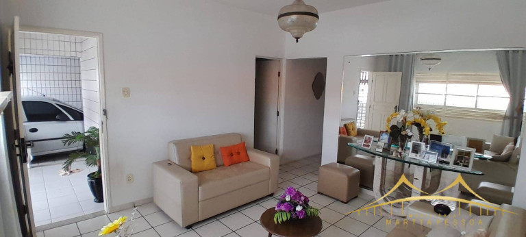 Imagem Casa com 4 Quartos à Venda, 250 m² em Lagoa Nova - Natal