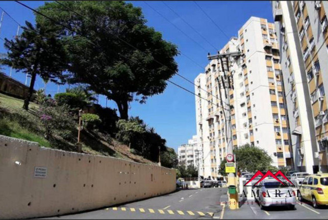 Apartamento com 2 Quartos à Venda, 71 m² em Centro - Niterói