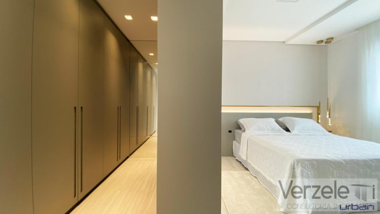 Imagem Apartamento com 4 Quartos à Venda, 240 m² em Centro - Balneário Camboriú