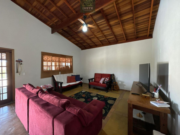 Imagem Casa com 3 Quartos à Venda, 380 m² Imagem Casa com 3 Quartos à Venda, 380 m²