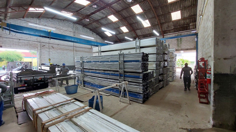 Imagem Imóvel Comercial à Venda, 2.500 m² em Boqueirão - Curitiba Imagem Imóvel Comercial à Venda, 2.500 m² em Boqueirão - Curitiba