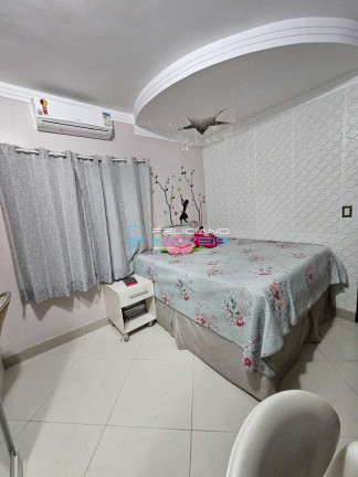 Imagem Casa com 3 Quartos à Venda, 250 m² em Canto Do Forte - Praia Grande Imagem Casa com 3 Quartos à Venda, 250 m² em Canto Do Forte - Praia Grande