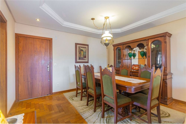 Imagem Apartamento com 3 Quartos à Venda, 150 m² em Jardim Planalto - Porto Alegre Imagem Apartamento com 3 Quartos à Venda, 150 m² em Jardim Planalto - Porto Alegre