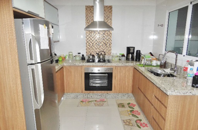 Imagem Sobrado com 3 Quartos à Venda, 154 m² em Atuba - Curitiba