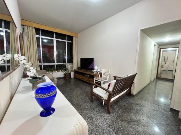 Imagem Imóvel com 3 Quartos à Venda, 90 m² em Humaitá - Rio De Janeiro Imagem Imóvel com 3 Quartos à Venda, 90 m² em Humaitá - Rio De Janeiro