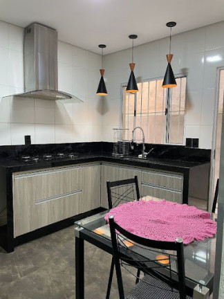 Imagem Casa com 2 Quartos à Venda, 200 m² em Santo Antônio - Louveira
