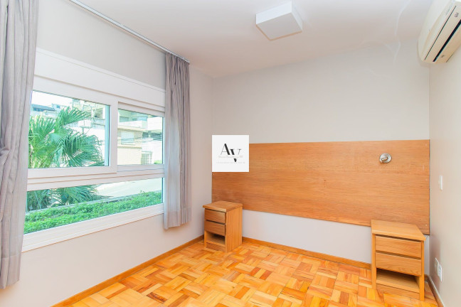 Imagem Apartamento com 1 Quarto à Venda, 37 m² em Moinhos De Vento - Porto Alegre Imagem Apartamento com 1 Quarto à Venda, 37 m² em Moinhos De Vento - Porto Alegre