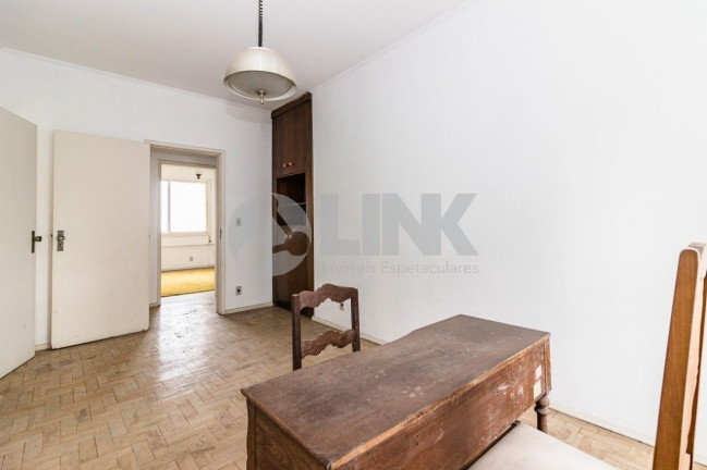 Imagem Apartamento com 3 Quartos à Venda, 168 m² em Moinhos De Vento - Porto Alegre Imagem Apartamento com 3 Quartos à Venda, 168 m² em Moinhos De Vento - Porto Alegre