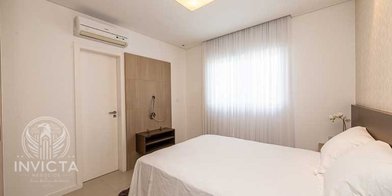 Imagem Apartamento com 3 Quartos à Venda, 130 m² em Centro - Balneário Camboriú Imagem Apartamento com 3 Quartos à Venda, 130 m² em Centro - Balneário Camboriú