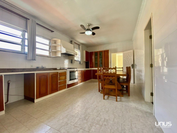 Imagem Casa com 6 Quartos à Venda, 500 m² em Capoeiras - Florianópolis Imagem Casa com 6 Quartos à Venda, 500 m² em Capoeiras - Florianópolis