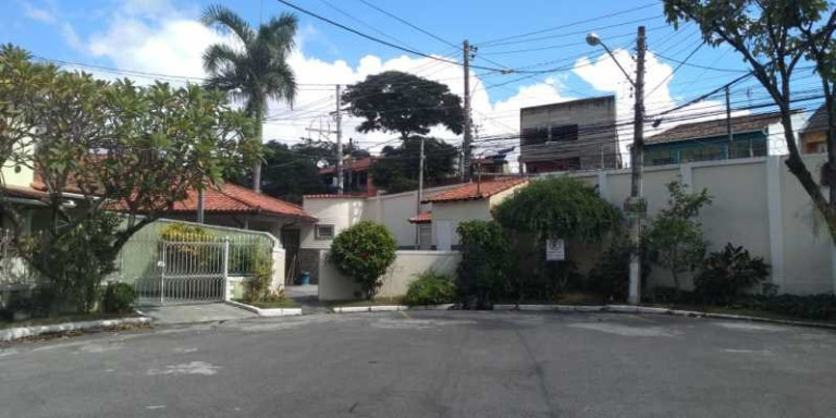 Imagem Imóvel com 3 Quartos à Venda, 275 m² em Campo Grande - Rio De Janeiro Imagem Imóvel com 3 Quartos à Venda, 275 m² em Campo Grande - Rio De Janeiro