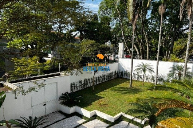 Imagem Casa com 3 Quartos à Venda ou Locação, em Jardim América - São Paulo Imagem Casa com 3 Quartos à Venda ou Locação, em Jardim América - São Paulo