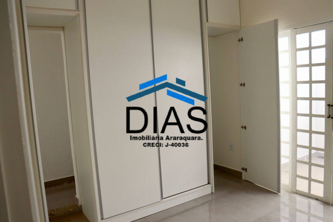 Imagem Casa com 3 Quartos à Venda, 178 m² em Jardim Roberto Selmi Dei - Araraquara Imagem Casa com 3 Quartos à Venda, 178 m² em Jardim Roberto Selmi Dei - Araraquara