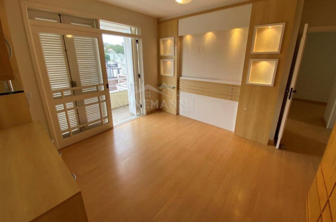 Imagem Casa com 5 Quartos à Venda, 308 m² em Carvoeira - Florianópolis Imagem Casa com 5 Quartos à Venda, 308 m² em Carvoeira - Florianópolis
