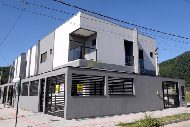 Imagem Sobrado com 3 Quartos à Venda, 122 m² em Vila Nova - Porto Belo Imagem Sobrado com 3 Quartos à Venda, 122 m² em Vila Nova - Porto Belo