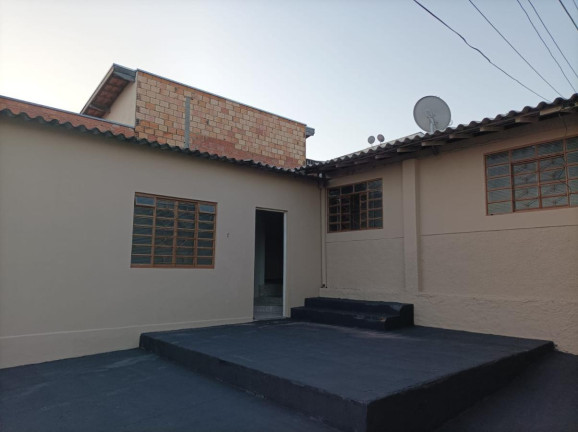 Imagem Casa com 2 Quartos à Venda, 80 m² em Colina Verde - Avaré