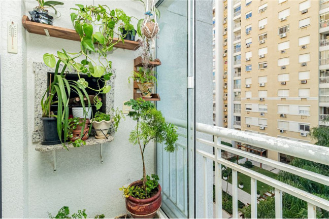 Imagem Imóvel com 3 Quartos à Venda, em Vila Ipiranga - Porto Alegre Imagem Imóvel com 3 Quartos à Venda, em Vila Ipiranga - Porto Alegre