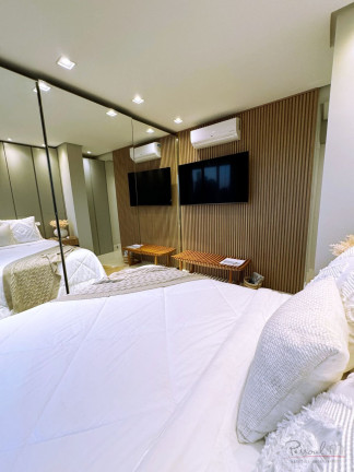 Imagem Apartamento com 2 Quartos à Venda, 132 m² em Centro - Florianópolis Imagem Apartamento com 2 Quartos à Venda, 132 m² em Centro - Florianópolis