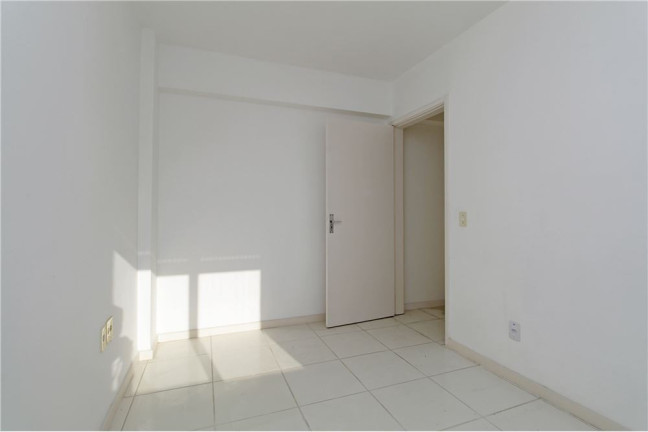 Imagem Imóvel com 2 Quartos à Venda, em Santana - Porto Alegre Imagem Imóvel com 2 Quartos à Venda, em Santana - Porto Alegre