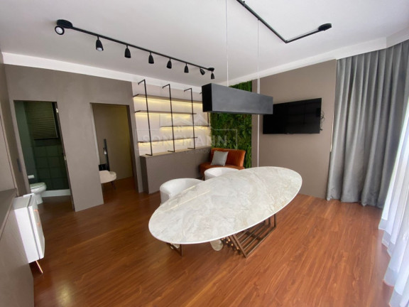 Sala Comercial à Venda, 32 m² em Centro - Florianópolis
