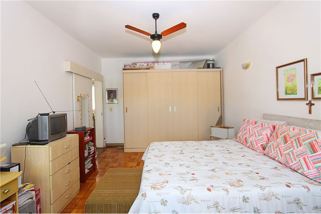 Imagem Imóvel com 2 Quartos à Venda, em Petrópolis - Porto Alegre Imagem Imóvel com 2 Quartos à Venda, em Petrópolis - Porto Alegre