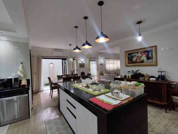 Imagem Casa com 3 Quartos à Venda, 200 m² em Centro - Botucatu Imagem Casa com 3 Quartos à Venda, 200 m² em Centro - Botucatu
