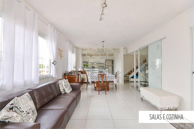 Imagem Casa com 3 Quartos à Venda, 307 m² em São Lourenço - Curitiba