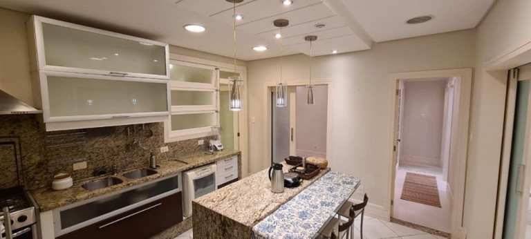 Imagem Apartamento com 3 Quartos à Venda, 142 m² em Centro - Florianópolis