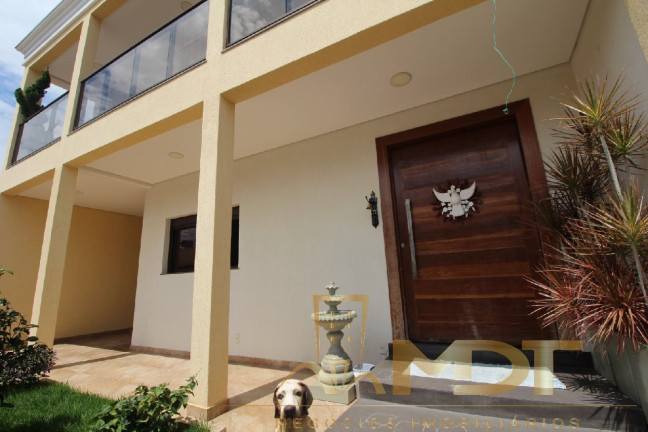 Imagem Sobrado com 5 Quartos à Venda, 220 m² em Copacabana - Belo Horizonte Imagem Sobrado com 5 Quartos à Venda, 220 m² em Copacabana - Belo Horizonte