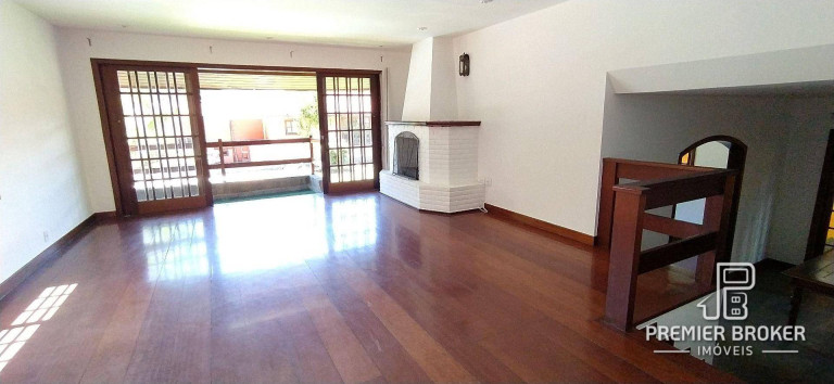 Imagem Casa com 4 Quartos à Venda, 350 m² em Comary - Teresópolis Imagem Casa com 4 Quartos à Venda, 350 m² em Comary - Teresópolis