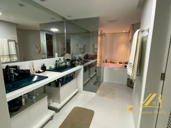 Imagem Casa com 5 Quartos à Venda, em Jaguaribe - Salvador Imagem Casa com 5 Quartos à Venda, em Jaguaribe - Salvador